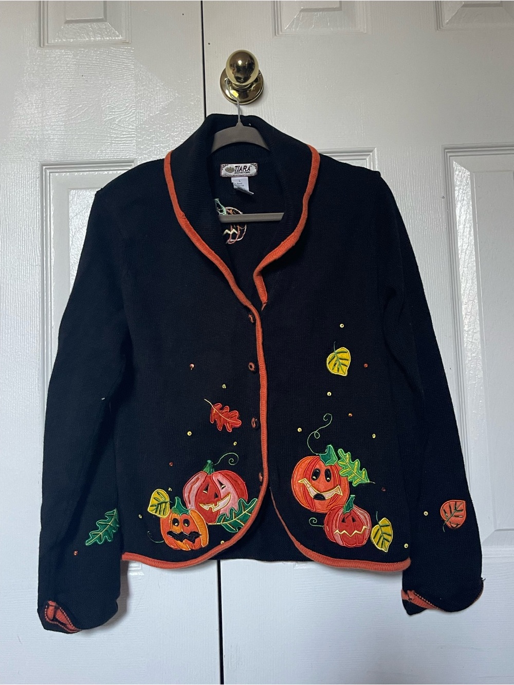 VTG Tiara Pumpkin Fall Halloween Sweater
